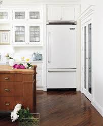 The look of your kitchen may seem outdated if you tried to match white appliances with cabinet colors that are anything other than white. White Appliances Yes You Can The Inspired Room