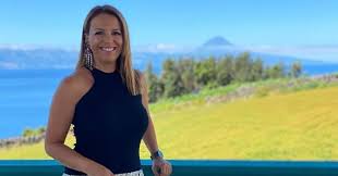 Tânia ribas de olvieira was born in the parish of são jorge de arroios in lisbon on 18 june 1976, and was baptized in the church of our lady of the conception of queluz on 16 january 1977. Tania Ribas De Oliveira Estara A Um Passo De Trocar A Rtp Pela Sic Apresentadora Acaba Com Os Rumores Nova Gente