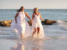 How are beach weddings in florida different? Treasure Island Beach Weddings Sunset Beach Weddings Suncoast Weddingssuncoast Weddings
