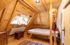 Am colectat și verificat firme de case prefabricate, care își desfășoară activitatea în localitatea gura humorului și în împrejurimi. Casa Bunicilor Apuseni Iturist Ro