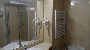 In imediata vecinatate a sa se afla biserica sf. The Bathroom Picture Of Moldova Hotel Iasi Tripadvisor