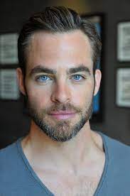 My Opinions Have Suddenly Changed For This Wonderful Man Chris Pine Hair And Beard Styles Chris Pine Stylish Hair