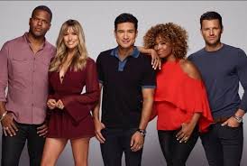 Extra's renee bargh gave it a try at gloveworx! Renee Bargh To Co Host Extra Us Tv Tonight