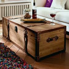 Rustikaler Couchtisch Couchtische Rustikal Holz Tisch Selber Bauen Im Landhausstil Antik Look Rustikalen Couchtisch Truhe Truhe Tisch Couchtisch