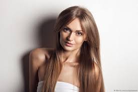 Pony rauswachsen lassen tricks als ubergang in 2020 lange haare welche frisuren. In Verlangerung Frisuren Fur Rauswachsenden Pony