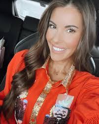 Lauren Pedigo's Instagram, Twitter & Facebook