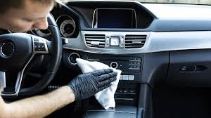 Mit viel wasser, sauberen und weichen schwämmen sowie dem richtigen shampoo wird dein auto per hand blitzeblank sauber. Innen Wieder Richtig Rein Neues Land Auto Innenreinigung