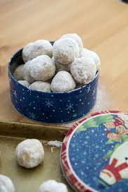 Walnut Snowball Cookies Ketoconnect Recipe Keto Christmas Cookies Keto Cookies Keto Dessert