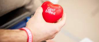 Het rode kruis doet een oproep aan donoren om bloed te blijven geven om de voorraad bloed in vlaanderen op peil te houden. Geef Bloed Plasma Of Bloedplaatjes Rode Kruis Sint Niklaas