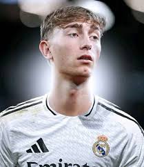 Liana am zandrikely ony n'y FC 11 taona tss raha nazo, raikitra indray izan  ny kotikota 2.0 Nefa zandry tsy tia n FC 11taona tss raha nazo