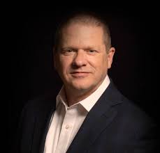 Tom Mcclay's Instagram, Twitter & Facebook