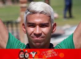 LaPaz #Bolivar #ExclusivoFutbolmania SALIÓ POR PRECAUCIÓN Una sobrecarga  del isquiotibial causó el cambio de Diego Bejarano.