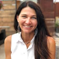 Susan Nadeau's Instagram, Twitter & Facebook