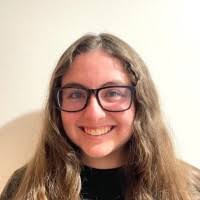 Caitlin Hooper's Instagram, Twitter & Facebook