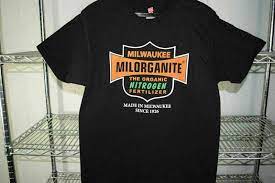 They've managed to make their way around the world and the country and a few. Kupit Milorganite Milwaukee Dunger Schwarz T Shirt Grosse Passt Lange Na Aukcion De Iz Germanii S Dostavkoj V Rossiyu Ukrainu Kazahstan