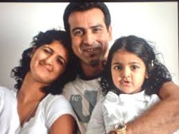 Ronit Roy With Daughters Ona And Aador Couple Photos Actors Daughter Priyanka chopra went back on time to recall her winning moment from miss world.