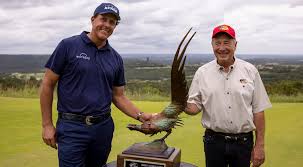 Phil mickelson celebrated his pga championship by interacting with fans. Phil Mickelson Wins Pga Tour Champions Debut