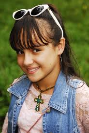 Prestes a dar a luz, ex-atriz mirim Thávyne Ferrari lembra fama: 'Colocavam  meu nome em filhas'