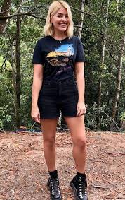 There are allegations of ongoing spats with holly and this. Holly Willoughby Responds To Claims She Is Leaving This Morning To Host Own Show Following I M A Celeb Success Ok Magazine