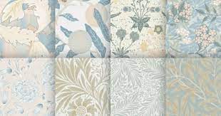 Ratakan wallpaper yang telah terpasang dengan penggaris plastik, cek apakah ada gelembung udara didalamnya. 5 Langkah Tepat Memasang Wallpaper Di Dinding Rumah Popmama Com