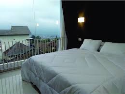 Villa Amar Kota Batu Malang Fasilitas Kolam Renang Dan Karaoke 4 Kamar Tidur View Gunung Panderman Gunung Arjuna Dan Kota Batu Villa Kolam Renang Tempat