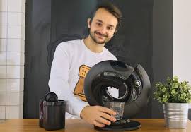 The nescafe dolce gusto genio 2 is an automatic capsule coffee machine, designed to perfectly fit your single cup, black and specialty coffee brewing needs with a small footprint. Dolce Gusto Kaffeemaschinen Test 2020 Maschine Update