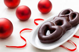 Just about every country that has christmas celebrations also has their own take on christmas desserts. Traditional German Christmas Food What Do Germans Eat For Christmas
