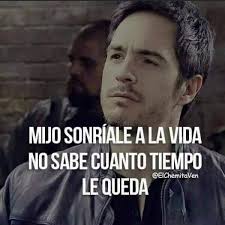 NAVIDAD ESTA A LA VUELTA DE LA ESQUINA AQUI EN PERFUMERIA LAREDO , ESTAMOS  PARA SERVIRLES !🙂 RECUERDA QUE NUESTRO HORARIO NAVIDEÑO ES DE 9AM A 10PM  🙂🙃🎁🎄🎉❣