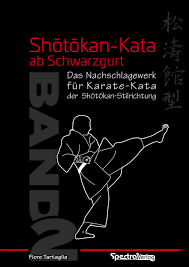 This video 26 karate kata made official in 2014 on brclip as the official video teacher. Saikosports Karate Leben Shotokan Kata Ab Dem Schwarzgurt
