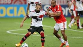 On the night from sunday to monday, flamengo, who have gained an excellent move, will fight against internacional in the fifteenth round of the brazilian championship. Flamengo Internacional Titulo Em Discussao No Brasil Aposta Na Desportiva Jornal Record