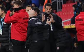 يلعب مع نادي فنربغشة منذ عام 2002. Alles Super 18 Gegen Den Sohn Oddset Wetten