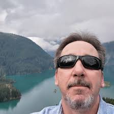 How do I select a different legendary card after refresh?