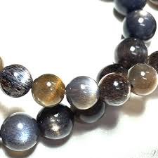 サンストーンとムーンストーン アクアマリンサンストーンやブラックやグレー？また誕生石と