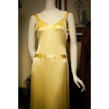 We could make the dresses according to the pictures came from you,we welcome retail and. Dresses Kate Hudson How To Lose A Guy In 1 Days Dress Poshmark