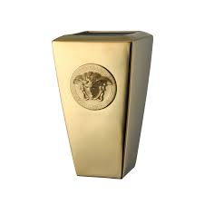 The numerous items from versace dinnerware to barware to vases all reflect the synergy between italian style and quality. Versace Medusa Gold Vase Large Rosenthal Royaldesign