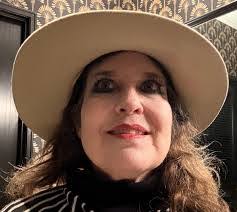 Brooke Hamlin's Instagram, Twitter & Facebook