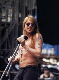 Axl rose is the pure embodiment of decadent late 1980s rockerdom. Axl Rose Recent Photos Publicado Por Parejas Disparejas Axl Rose Guns N Roses Axel Rose