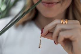 Worth The Hype 3 Ariane Ernst Schmuck Neuwertige ariane ernst sparkle chain bicolor 40 cm.