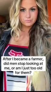 Doris Lyn's Instagram, Twitter & Facebook