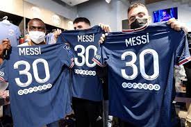 Lionel messi no30 psg shirts sell out in 30 minutes as gigantic fan queue leads down to metro station. 74hqxvmewmolam