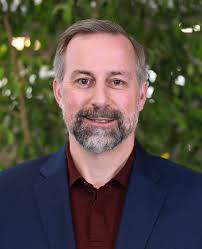 We are delighted to welcome Earl Chamberlin as our Head of School for the  2022-23 school year. Earl brings a passion for personalized and inquiry  based learning to ICS. Earl has an