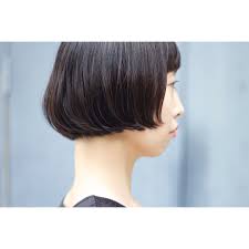 ｸﾞｯﾓｰﾆﾝ 服と音楽と相撲が好きなお客様 before after ショートからボブへ伸ばし中 サイドの長さはキープし バックを詰める 首の長さがこんなにも変わる ゆくゆくはフラットなボブにしたいが まだサイドが短いの ヘアスタイリング 前