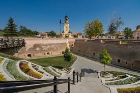 Primul sistem de realitate augmentată (ar) din #albaiulia, prin proiectul „dialoguri virtuale cu vizitatorii muzeului principia, #cofinantatafcn. Alba Iulia Istoria Isi RetrÄieste Gloria Edifica