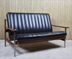 Inspired by the open floor plans and bare bones of factories and warehouses, industrial style celebrates raw elements of metal, wood, brick and concrete. Sofa Industrial Style 04