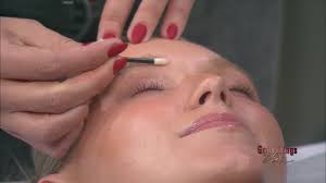 Empowering busy, working women with aesthetic services