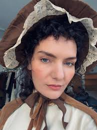 Hello everyone! I wanted to introduce myself and share photos of various  costumes as a performer from old movies 😊