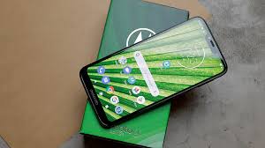 To unlock the display, press the pwr/lock key. Moto G7 Power Hands On Is It Battery Life You Want Nextpit