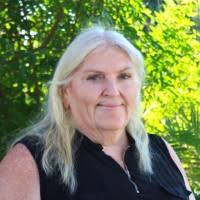 Tracy Coyle's Instagram, Twitter & Facebook