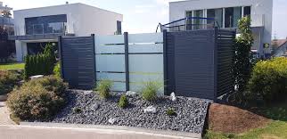 Ihr Eigenes Design Mit Valu Verwirklichen Sie Ihr Wunschdesign Und Verbinden Sie Unsere Profile Mit Verschiedenen Sichtschutz Wpc Sichtschutzzaun Gartenmauer