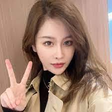 Carla Lin's Instagram, Twitter & Facebook